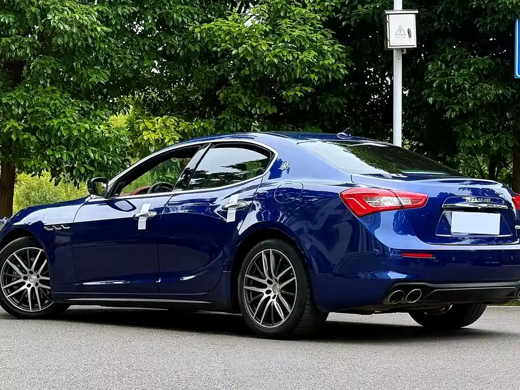 Maserati Ghibli 2019 — фото 4
