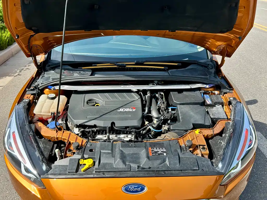 Ford Focus 2016 — фото 14
