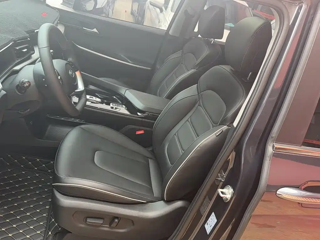 Hyundai Custo 2023 — фото 16