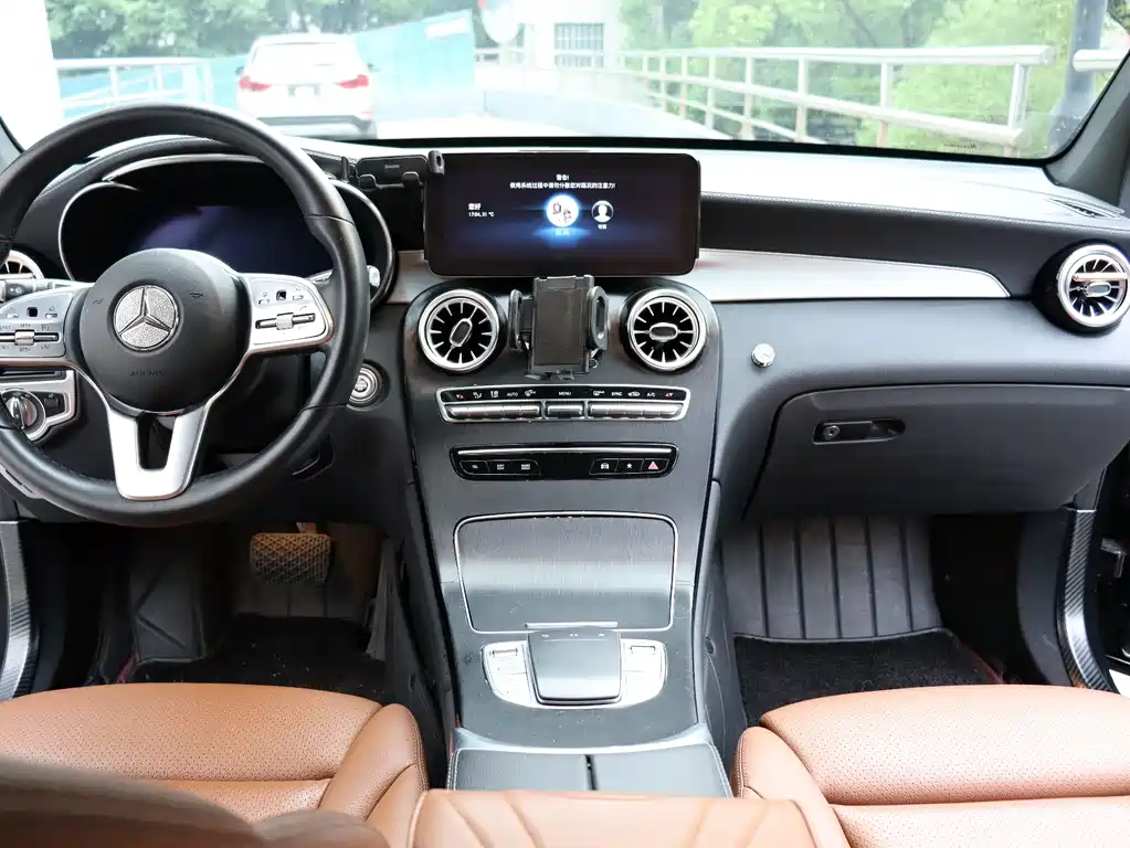 Mercedes-Benz GLC Coupe 2021 — фото 13
