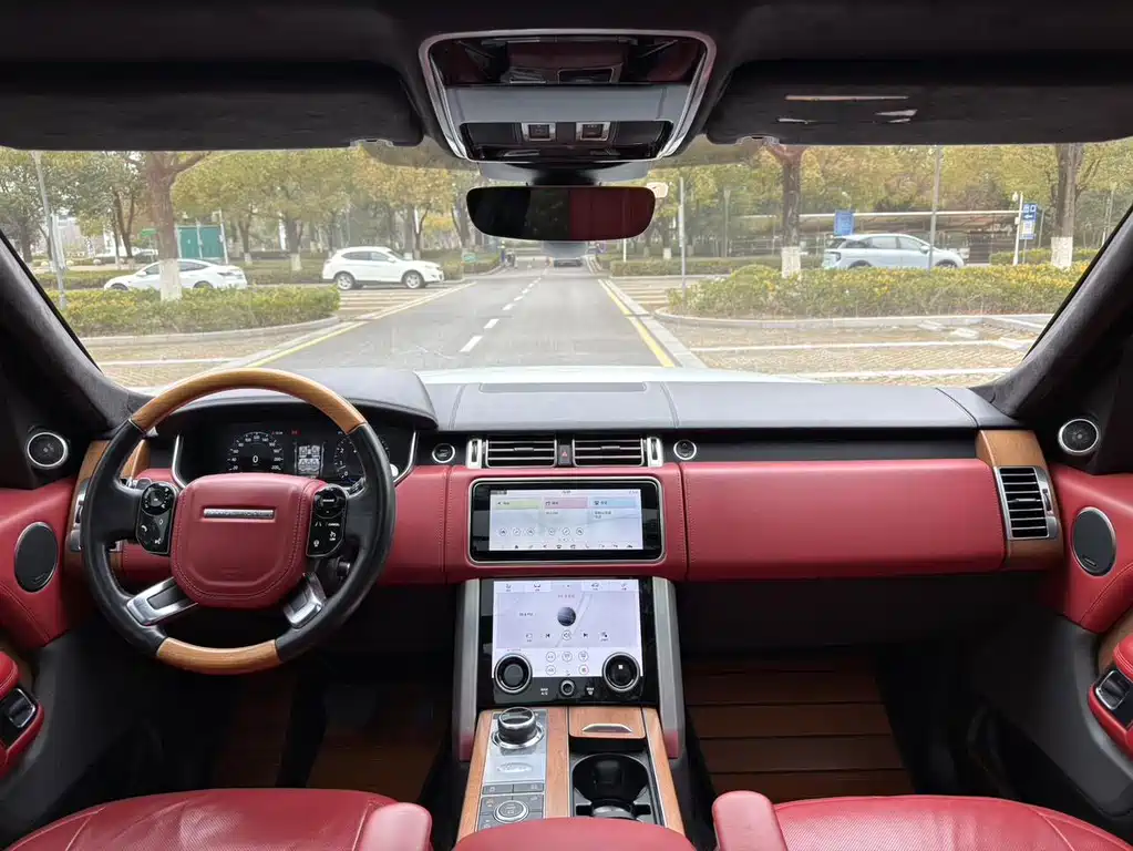 Land Rover Range Rover 2019 — фото 12