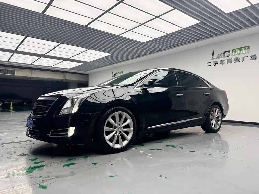 Cadillac XTS 2015 — фото 1