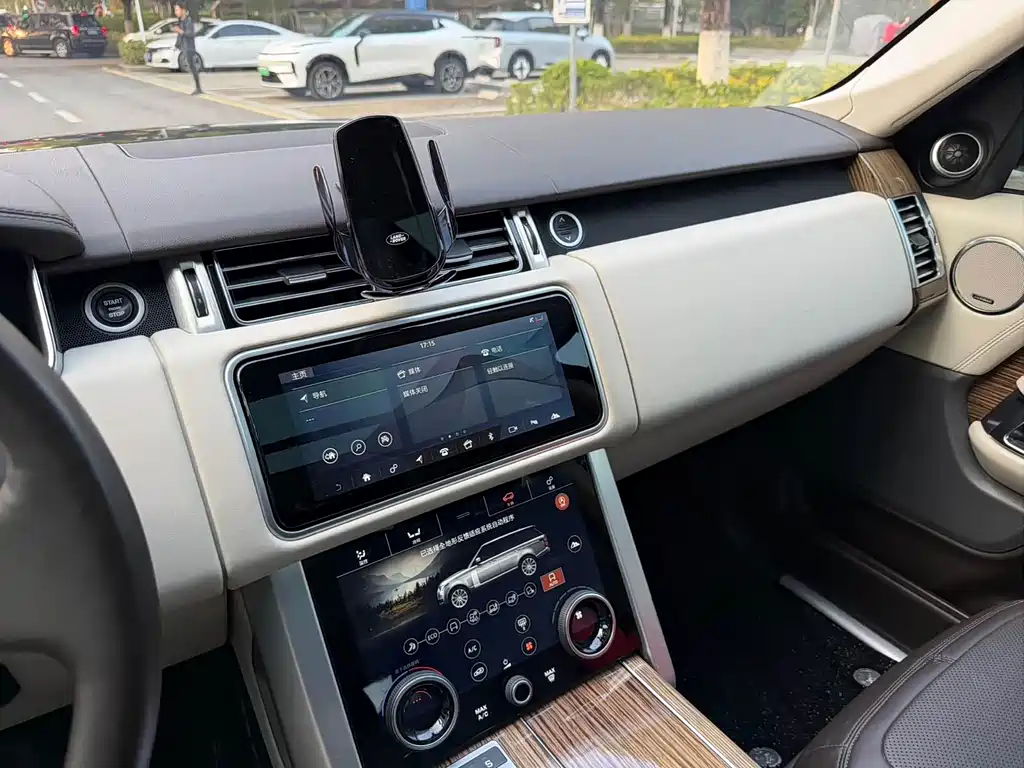 Land Rover Range Rover 2020 — фото 10