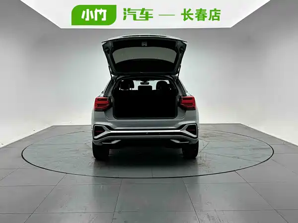 Audi Q2L 2023