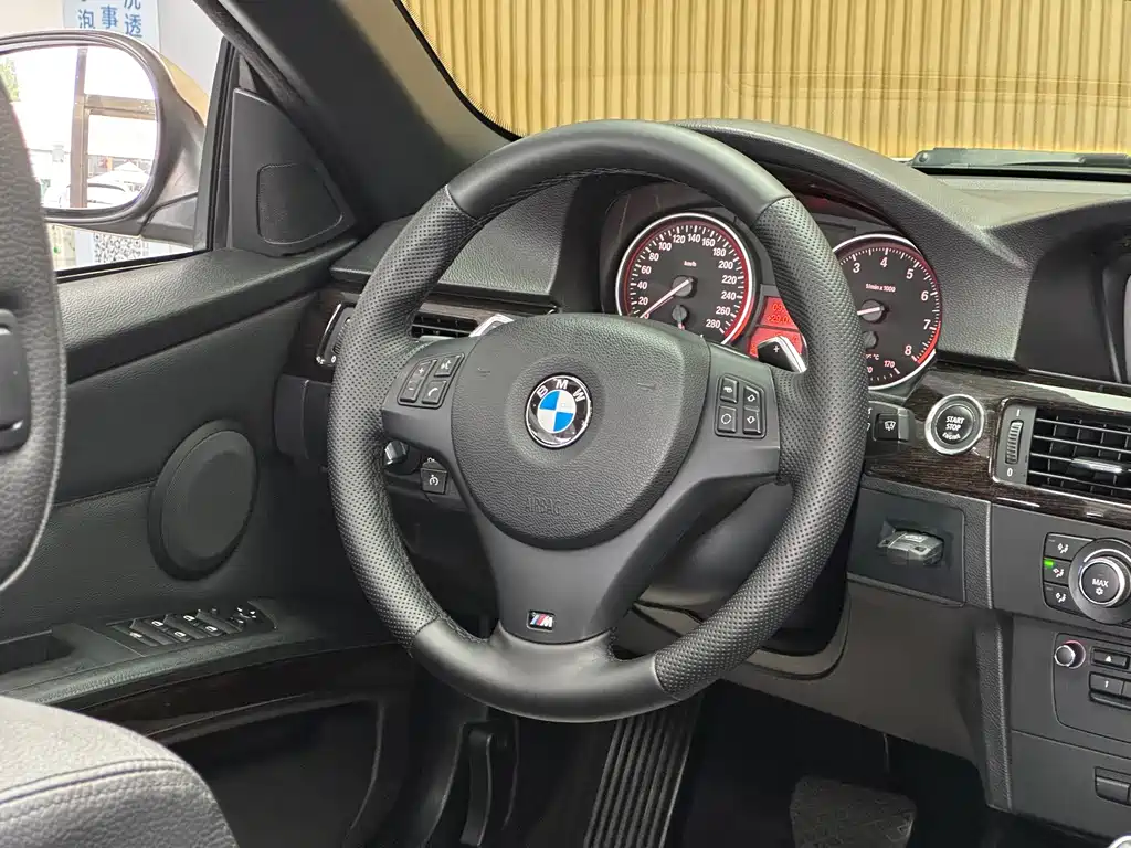 BMW 3 Series 2012 — фото 11
