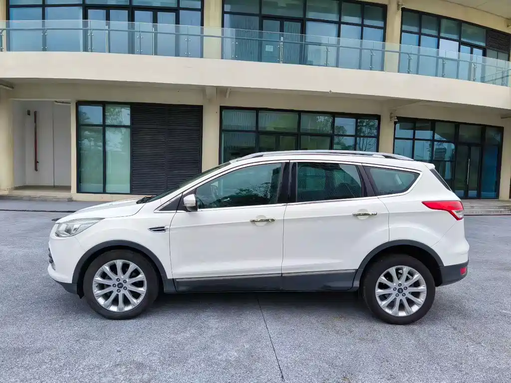 Ford Kuga 2014 — фото 4