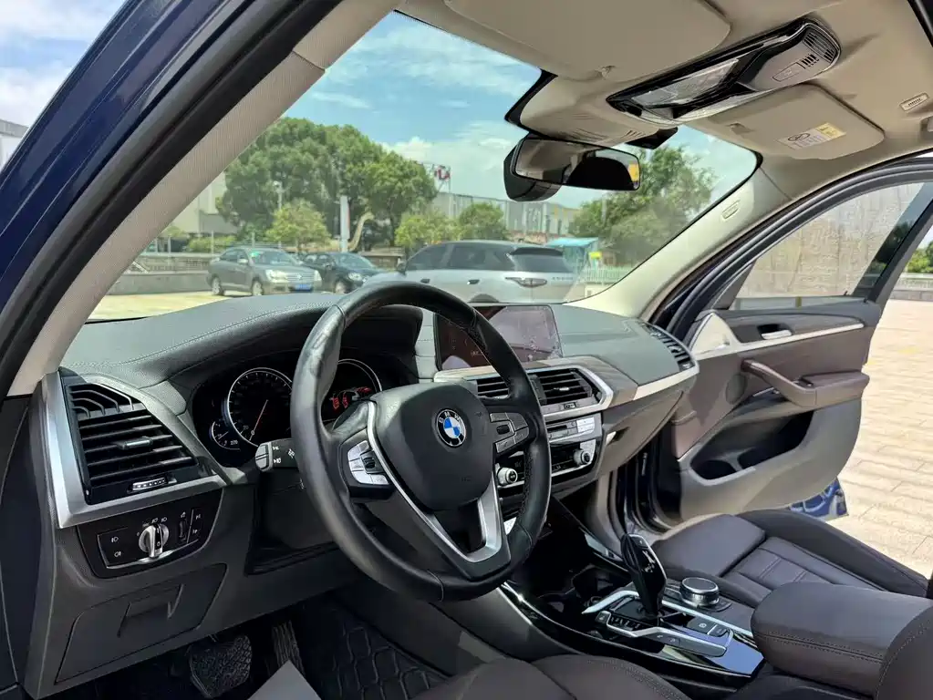 BMW X3 2019 — фото 11