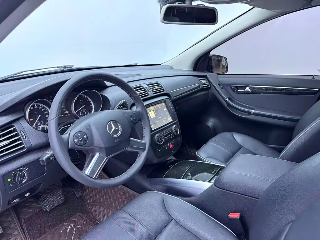 Mercedes-Benz R-Class 2018 — фото 4