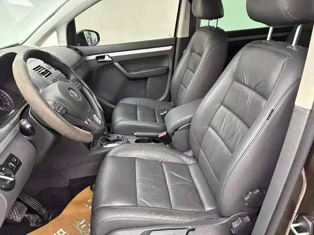 Volkswagen Touran 2013