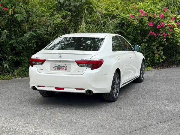Toyota Reiz 2013