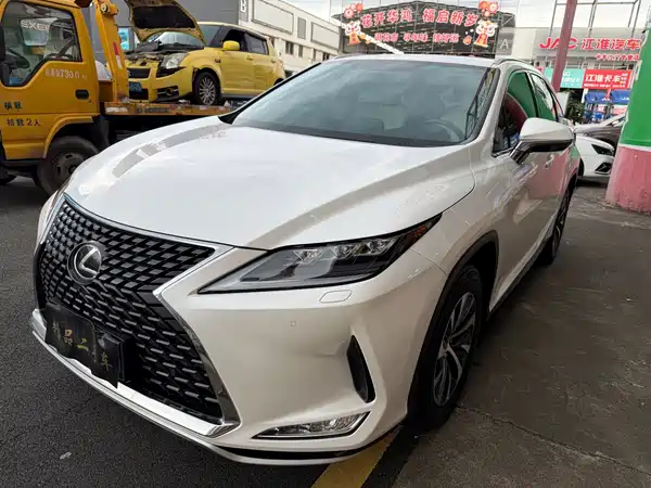 Lexus RX 2020