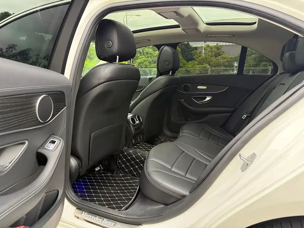 Mercedes-Benz C-Class 2021 — фото 10