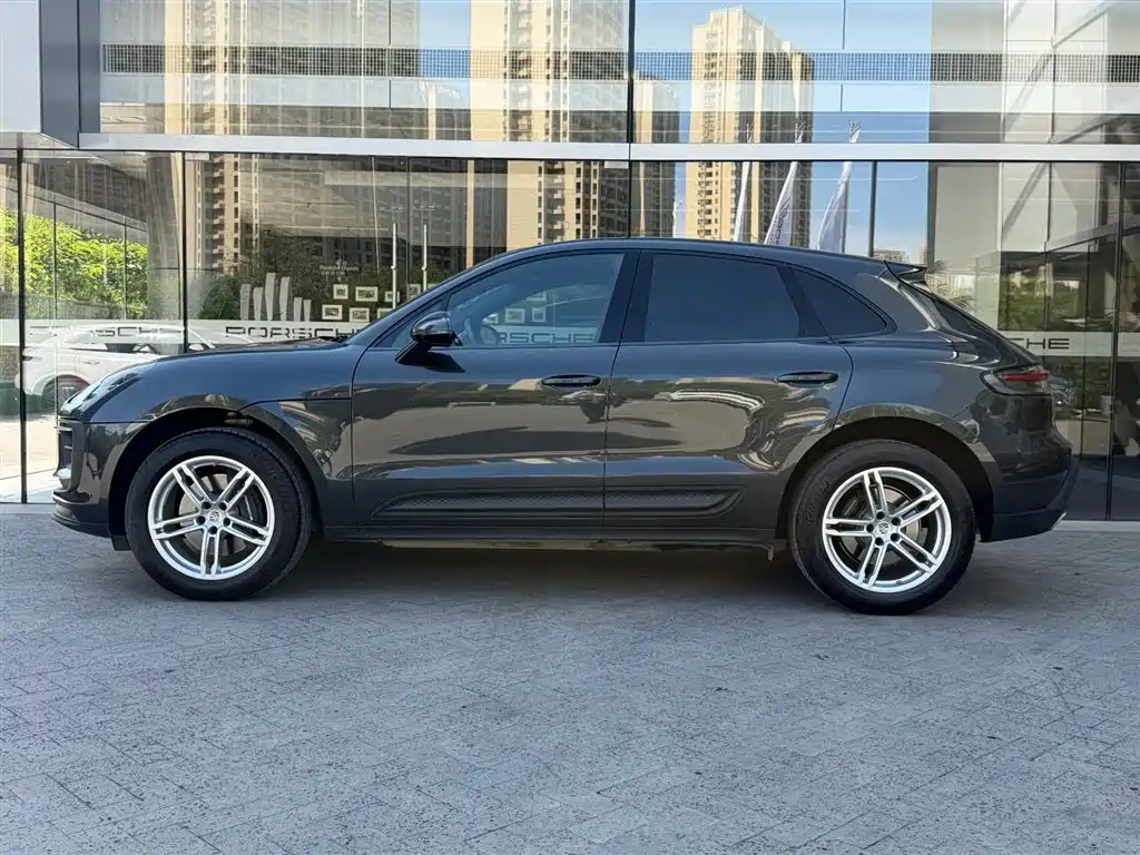 Porsche Macan 2025 — фото 3