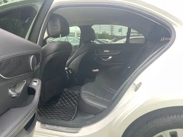 Mercedes-Benz C-Class 2020