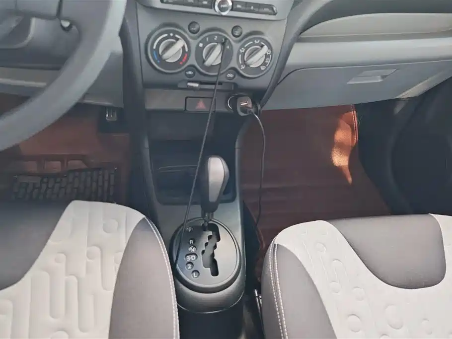 Suzuki Alto 2015 — фото 16