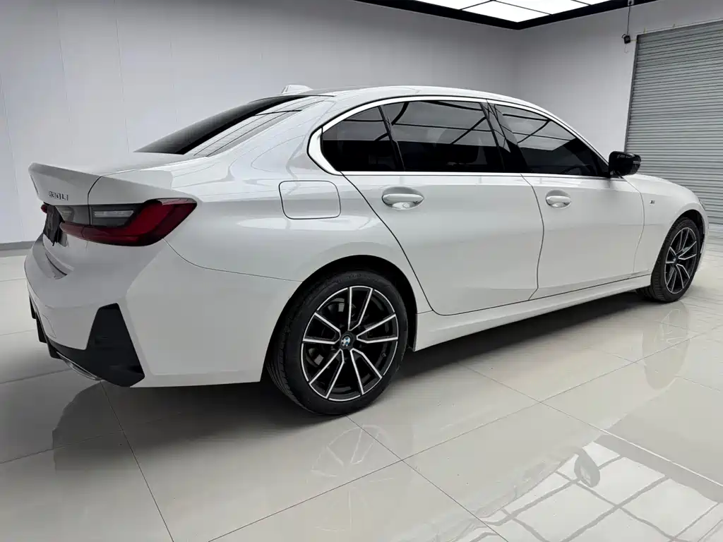 BMW 3 Series 2023