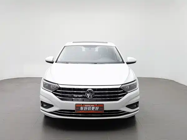 Volkswagen Sagitar 2020