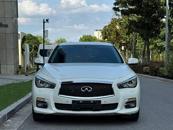 Infiniti Q50L 2016