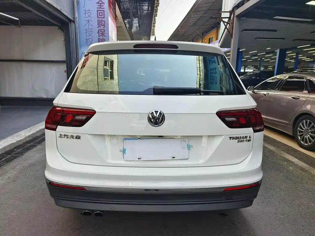 Volkswagen Tiguan L 2018 — фото 16