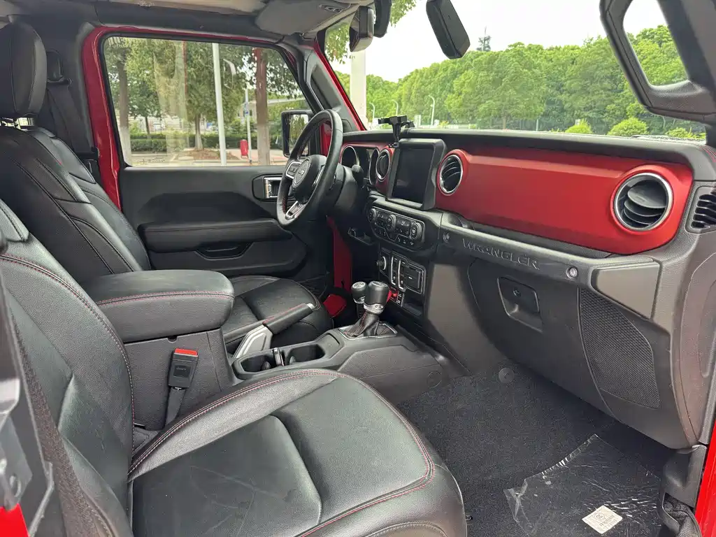 Jeep Wrangler 2022 — фото 10
