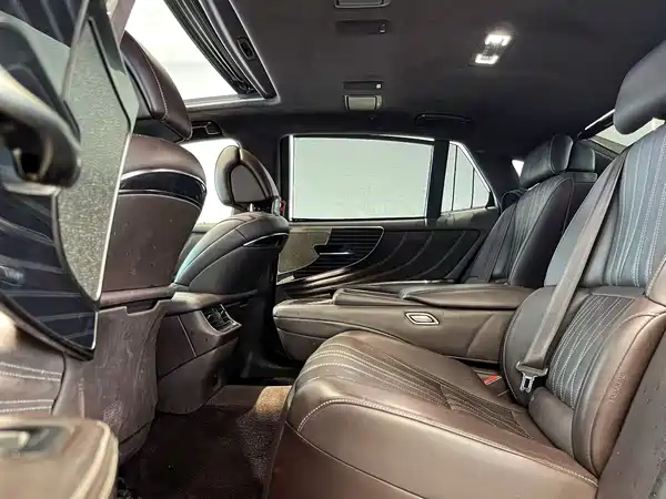 Lexus LS 2018