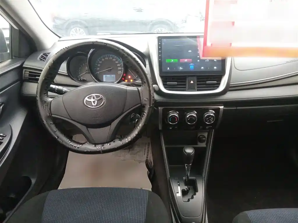 Toyota Yaris L 2018 — фото 7