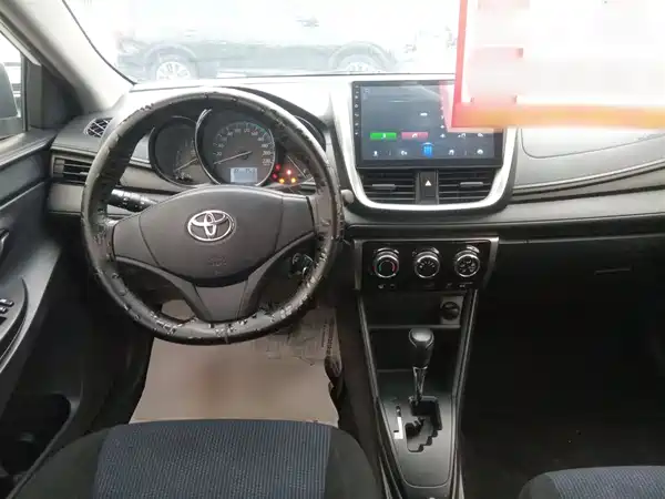 Toyota Yaris L 2017