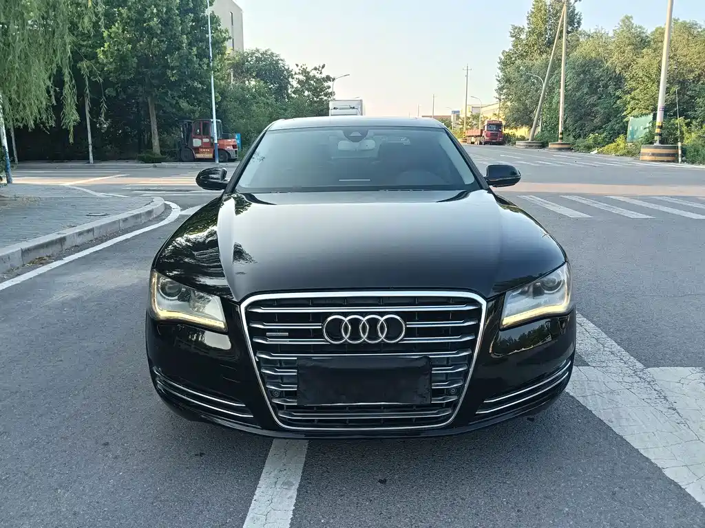 Audi A8 2011