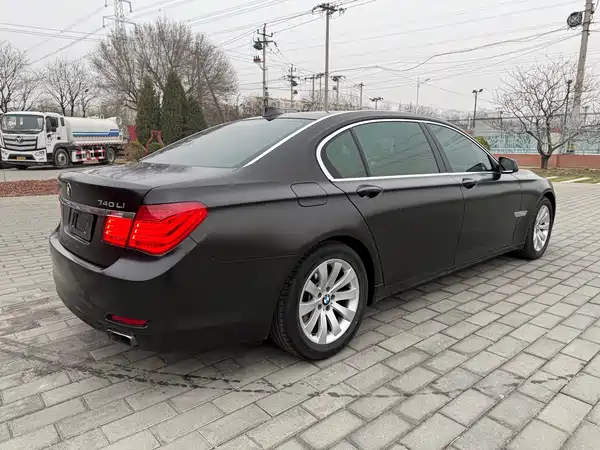 BMW 7 Series 2011