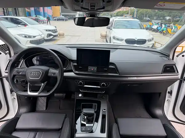 Audi Q5L 2021