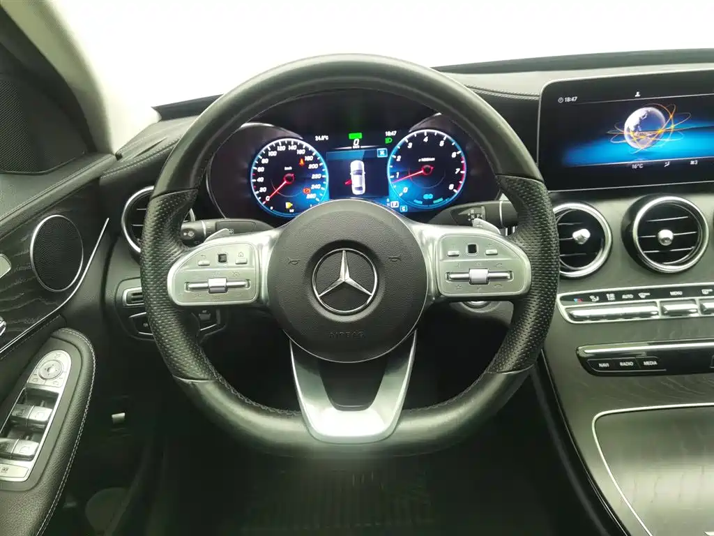 Mercedes-Benz C-Class 2019 — фото 11