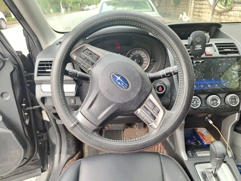 Subaru Forester 2014 — фото 11