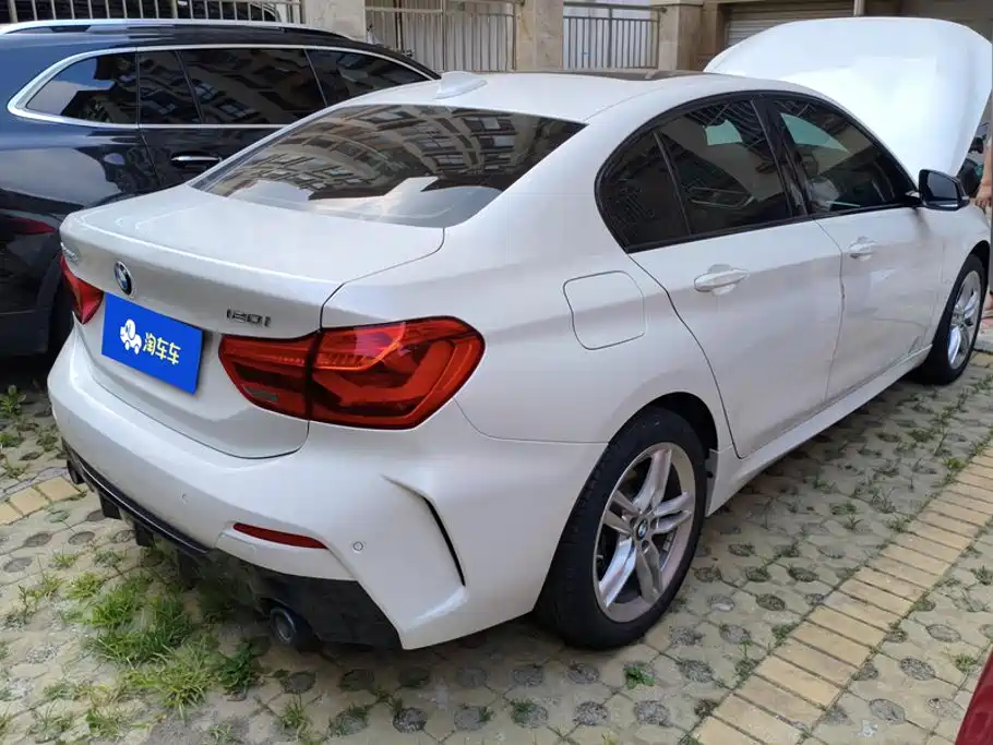 BMW 1 Series 2022