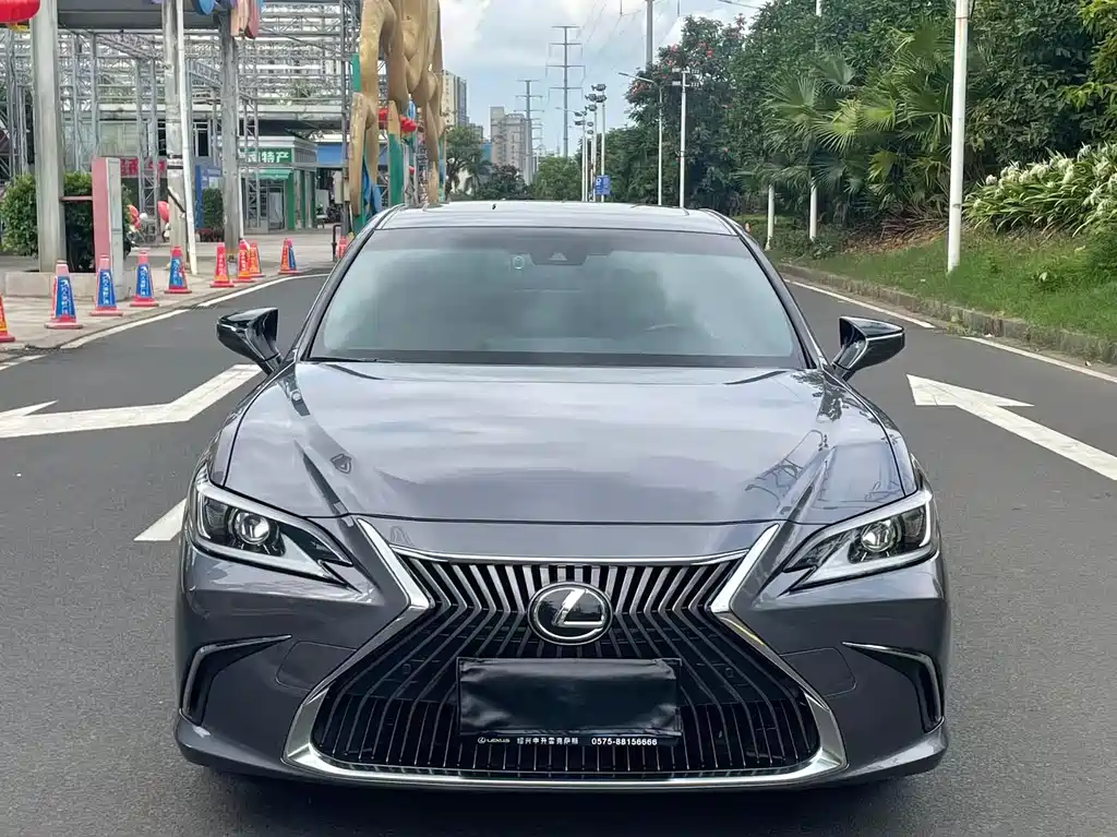 Lexus ES 2021 — фото 2