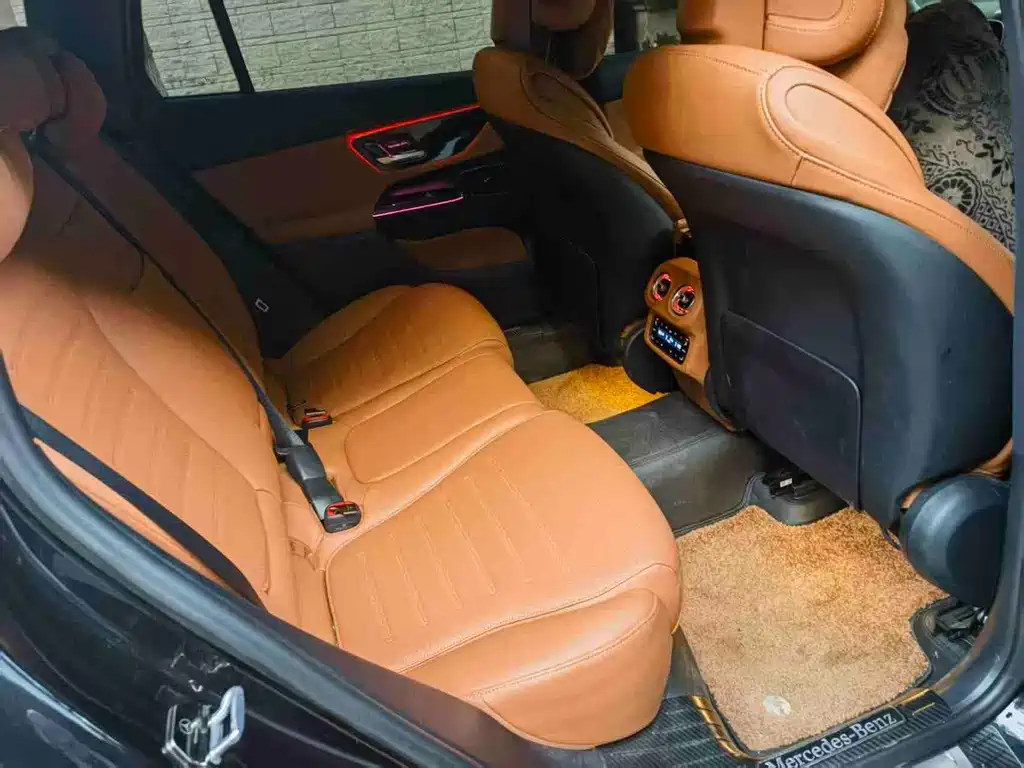 Mercedes-Benz GLC 2023