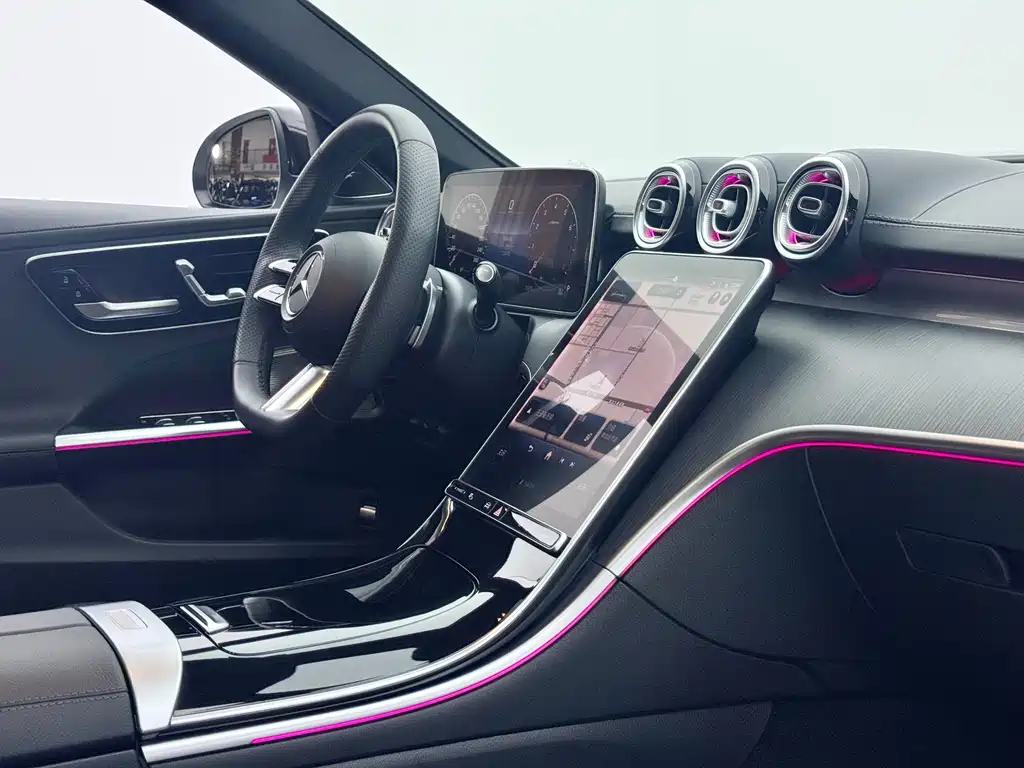 Mercedes-Benz C-Class 2024 — фото 12