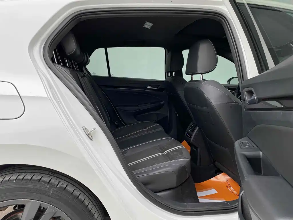 Volkswagen Golf 2022