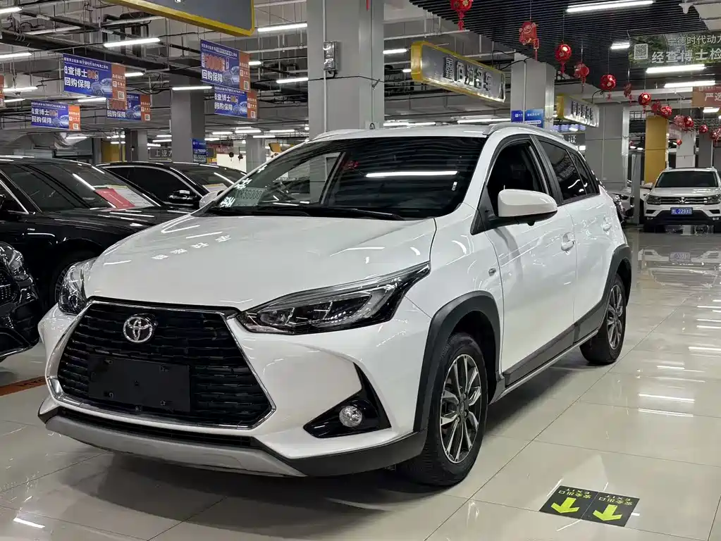 Toyota Yaris L 2022