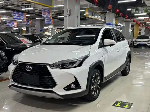 Toyota Yaris L 2022
