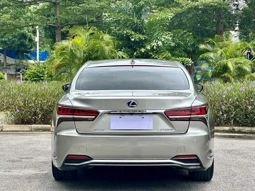 Lexus LS 2019 — фото 5