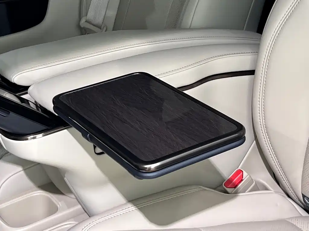 Toyota Alphard 2025 — фото 15