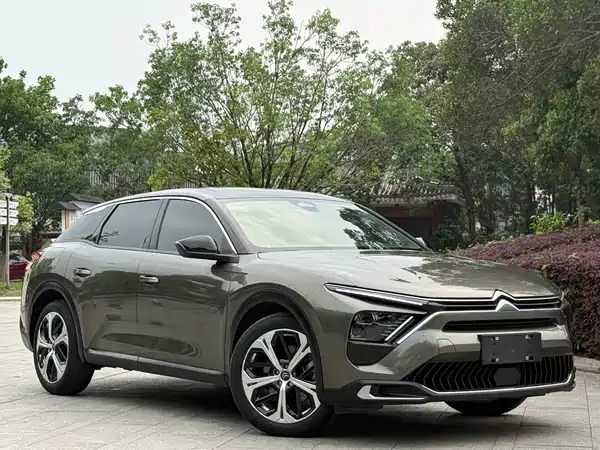 Citroën Versailles C5 X 2022