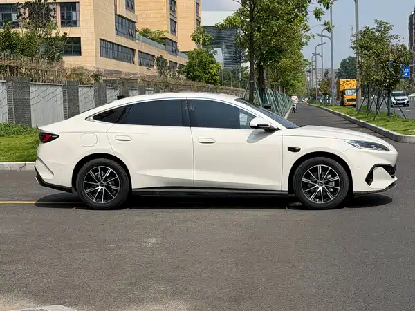 BYD Seal 06 2025