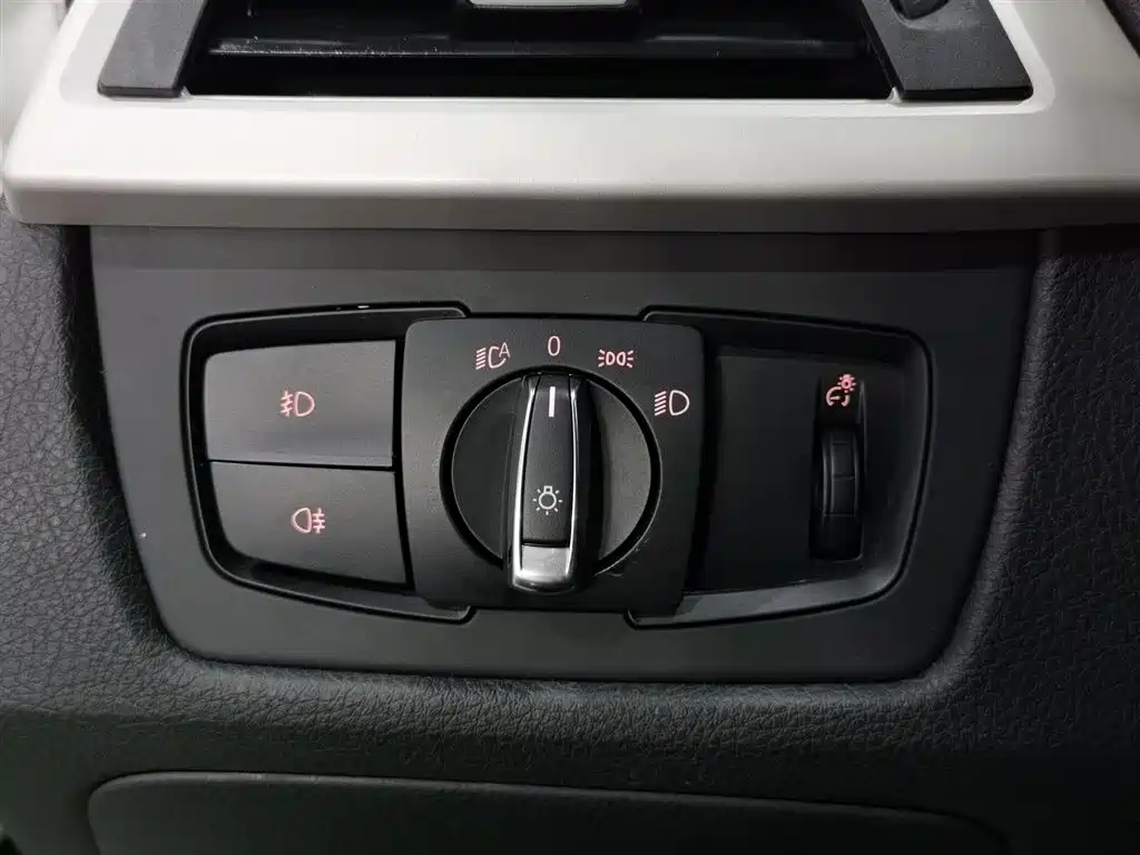 BMW 3 Series 2015 — фото 21