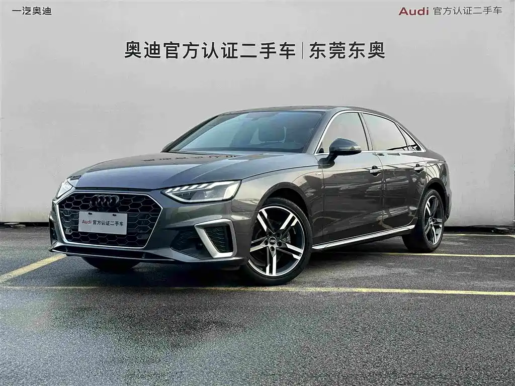 Audi A4L 2022 — фото 1