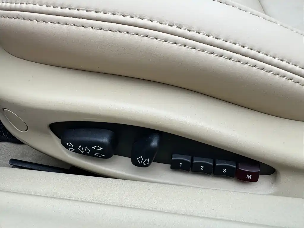 BMW Z4 2008 — фото 13