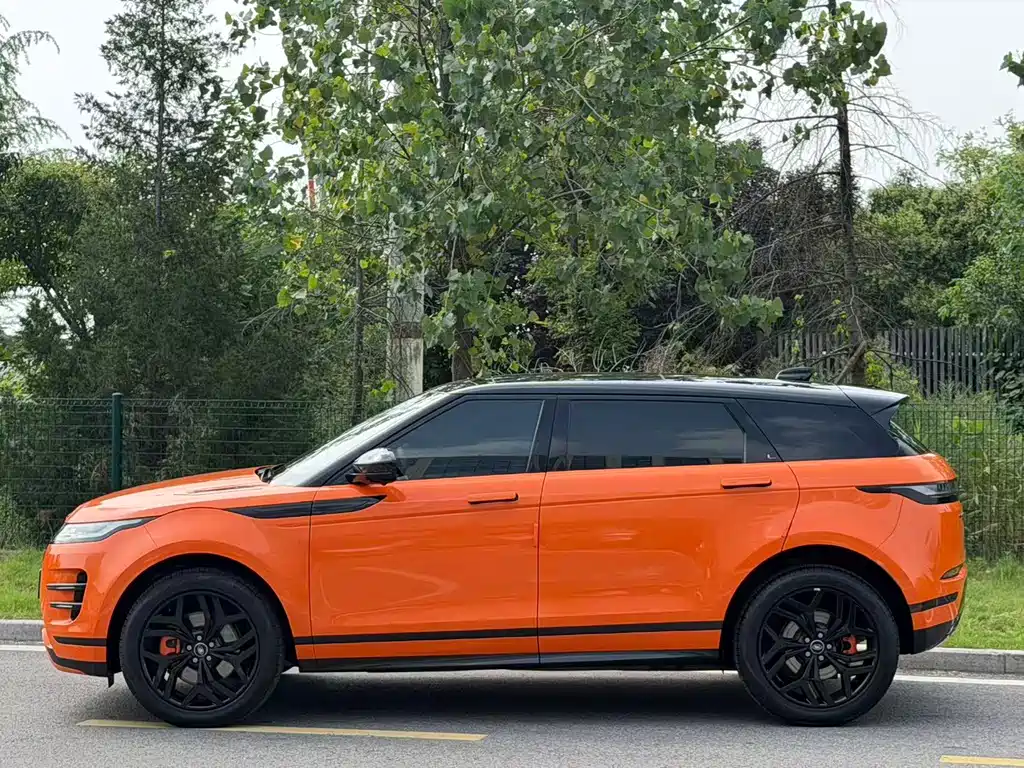 Land Rover Range Rover Evoque 2023 — фото 13
