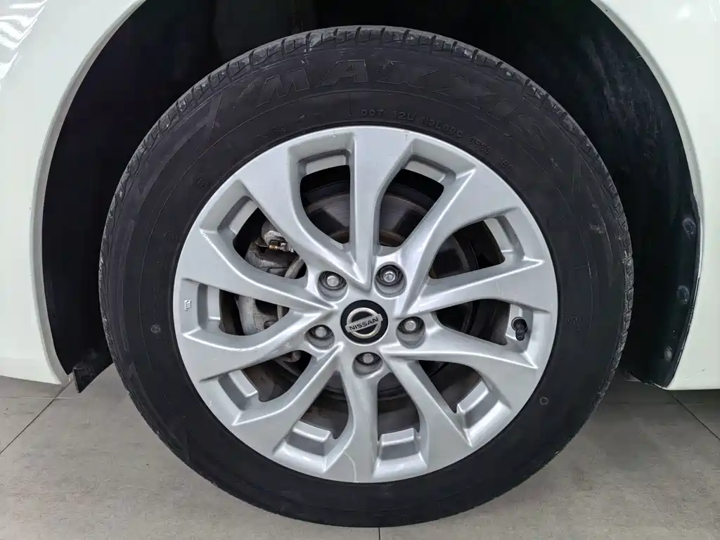 Nissan Sylphy 2018 — фото 11