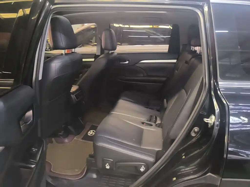 Toyota Highlander 2019 — фото 17