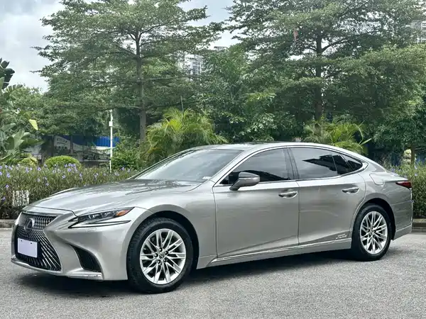 Lexus LS 2019